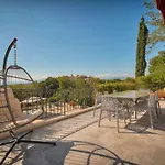 Villa Luxury Getaway - Modern With Pool And Ac