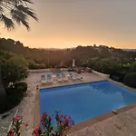 Luxury Getaway - Modern With Pool And Ac Villa