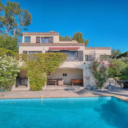 Luxury Getaway - Modern With Pool And Ac *
