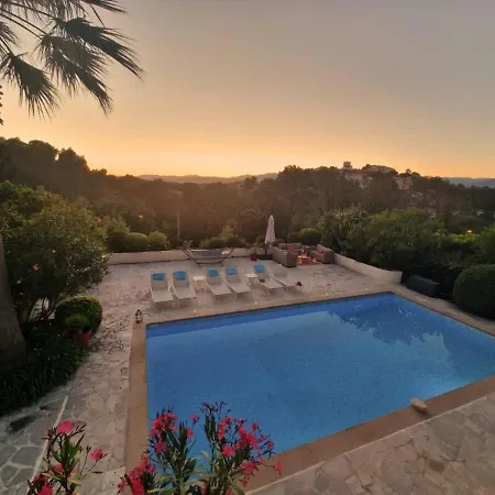 Luxury Getaway - Modern With Pool And Ac Villa