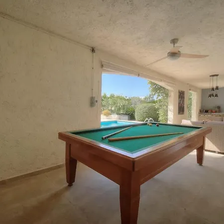 Luxury Getaway - Modern With Pool And Ac Vila