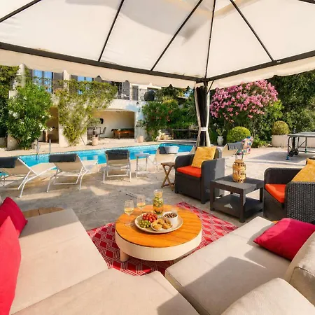 Luxury Getaway - Modern With Pool And Ac Villa *