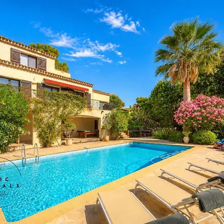 Luxury Getaway - Modern With Pool And Ac Villa