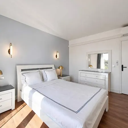 Luxury Getaway - Modern With Pool And Ac Vila