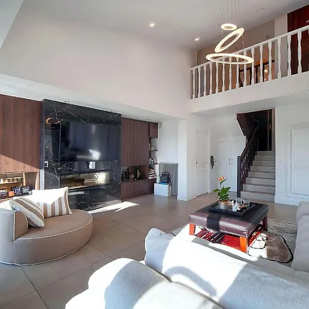 Luxury Getaway - Modern With Pool And Ac Vallauris