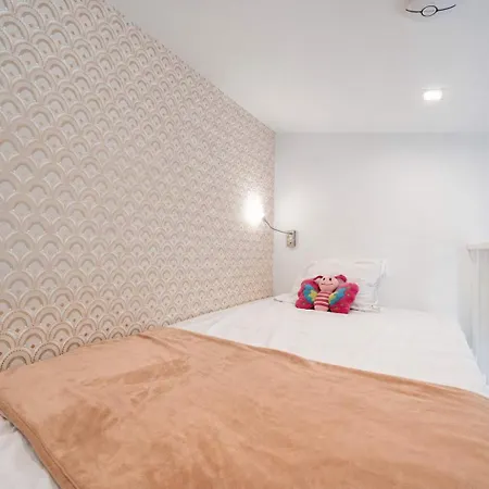 Villa Luxury Getaway - Modern With Pool And Ac *