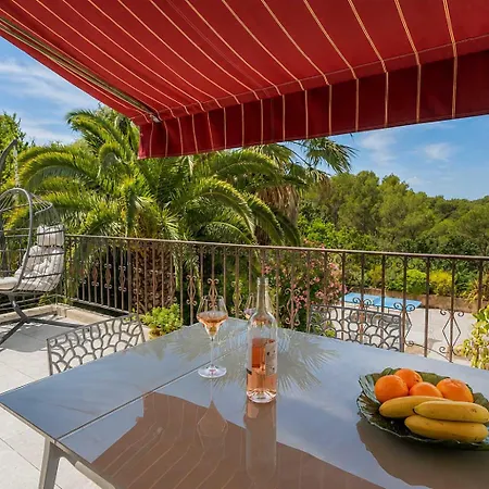Vila Luxury Getaway - Modern With Pool And Ac *